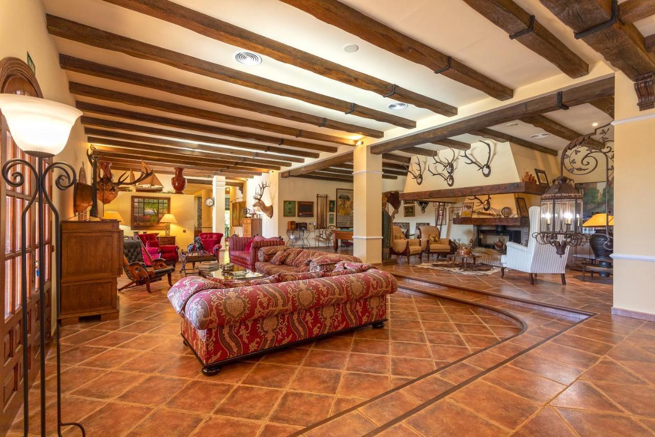 Casa Flores Con Piscina Interior Climatizada Alcaucín Exterior foto
