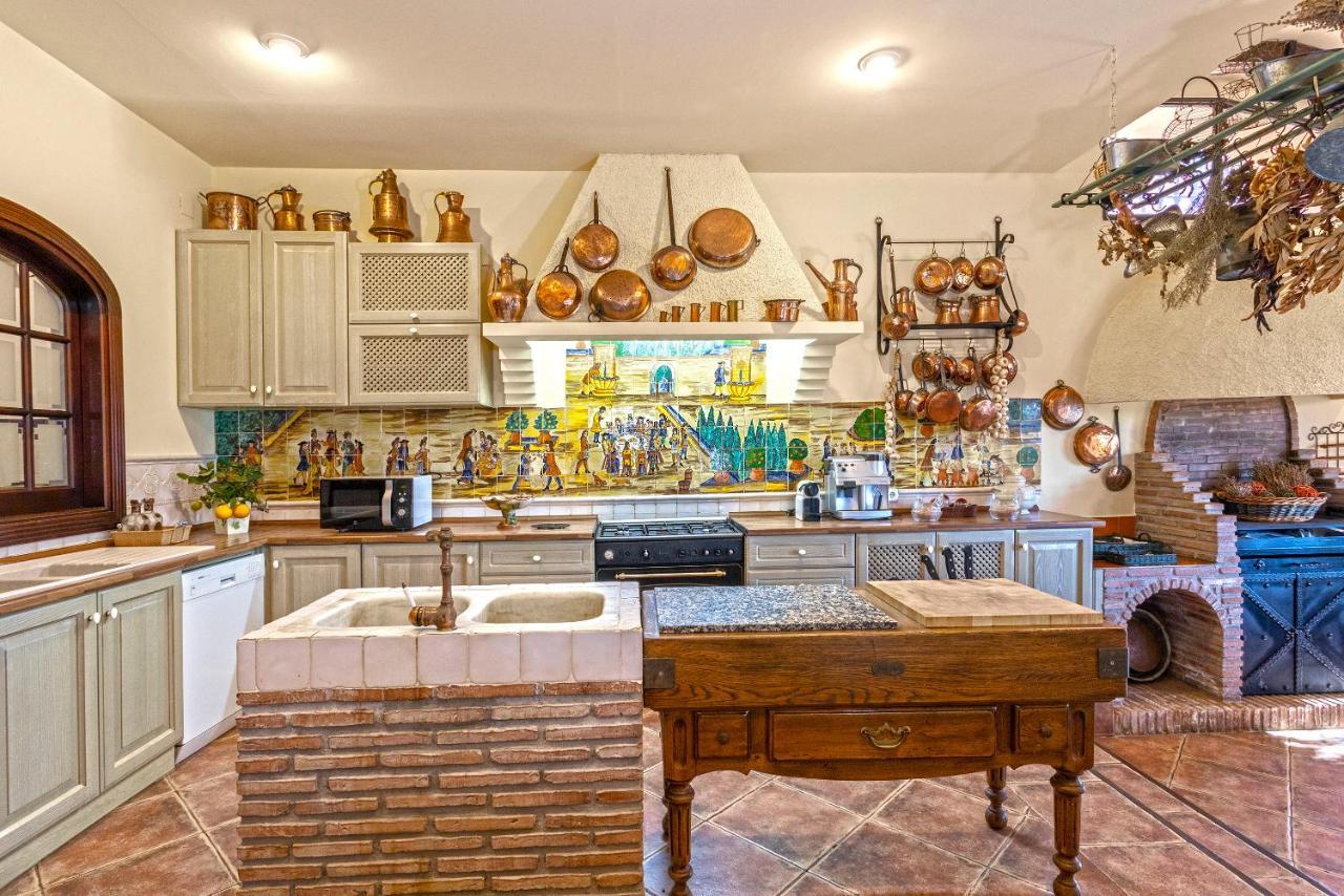 Casa Flores Con Piscina Interior Climatizada Alcaucín Exterior foto